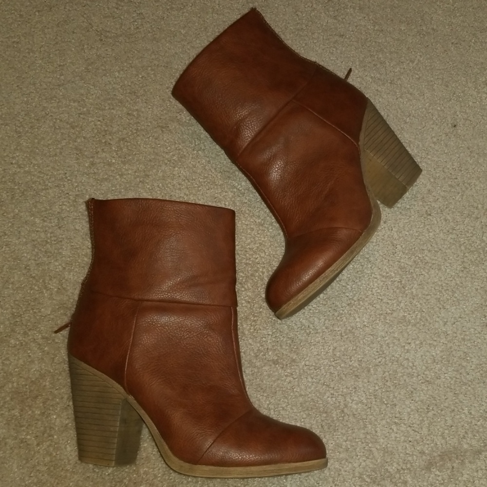 Tan ankle boots size 7